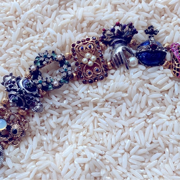 Beautiful Sweet Romance Victorian Style Slide Bracelet Gold Tone 11 Charms - Picture 4 of 8